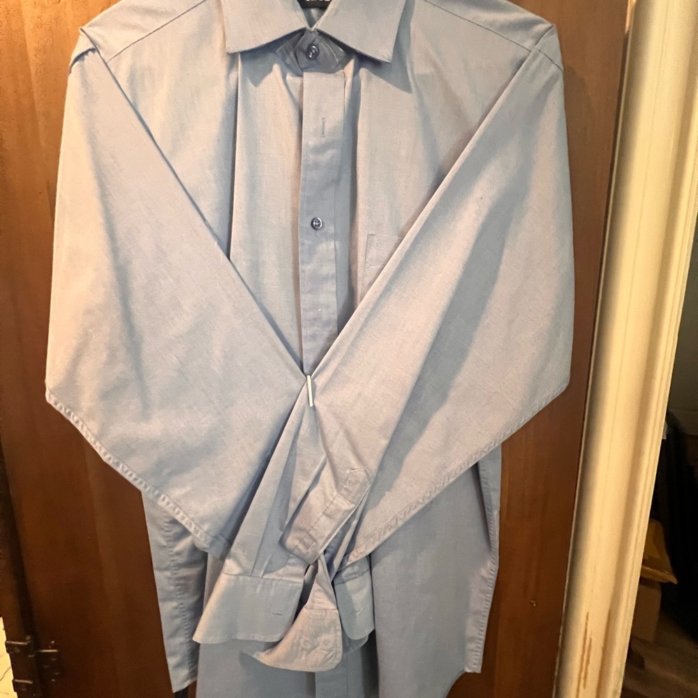 IZOD Men's Blue Shirt